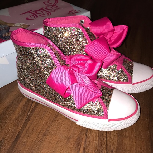 jojo siwa converse